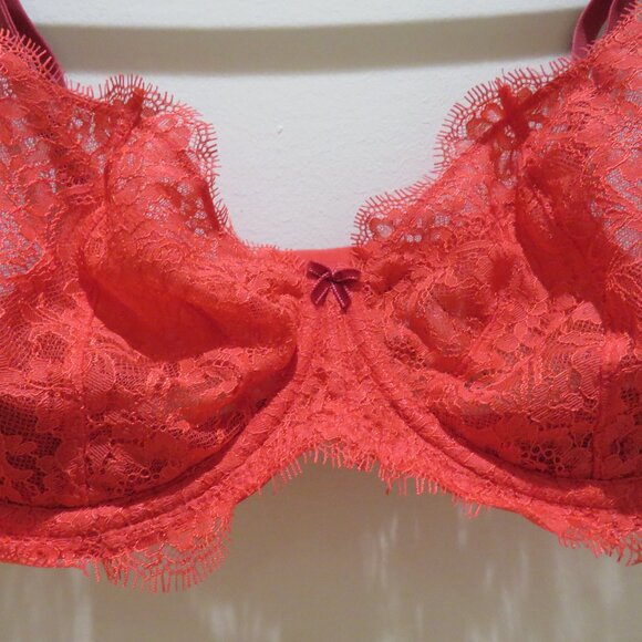 VICTORIA'S SECRET Dream Angels Push Up Without Padding Bra in Red Lace 36DD NWT - Picture 4 of 14